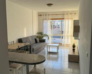 Sala d'estar de Apartament de lloguer en Granadilla de Abona amb Terrassa i Moblat