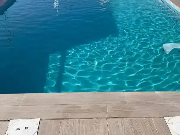 Schwimmbecken von Wohnung zur Miete in  Sevilla Capital mit Klimaanlage und Schwimmbad