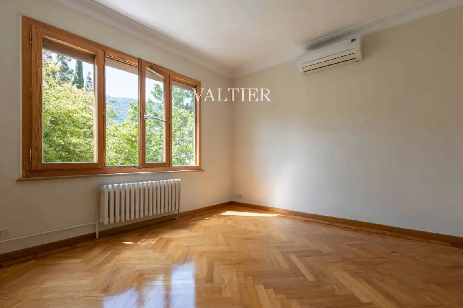 Habitación de Casa o chalet en venta en Pozuelo de Alarcón con Aire acondicionado, Calefacción y Piscina