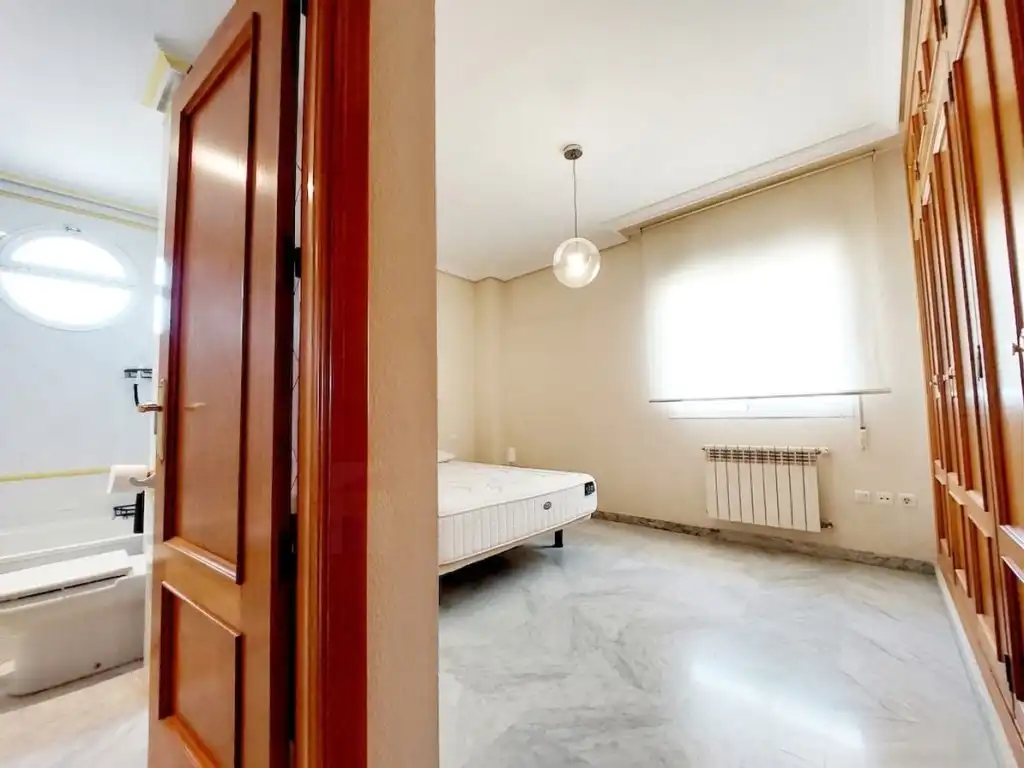 Bedroom of Apartments for sale in Badajoz
