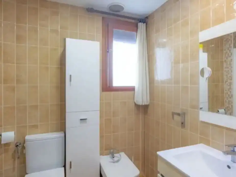 Baño de Piso de alquiler en Oliva pueblo