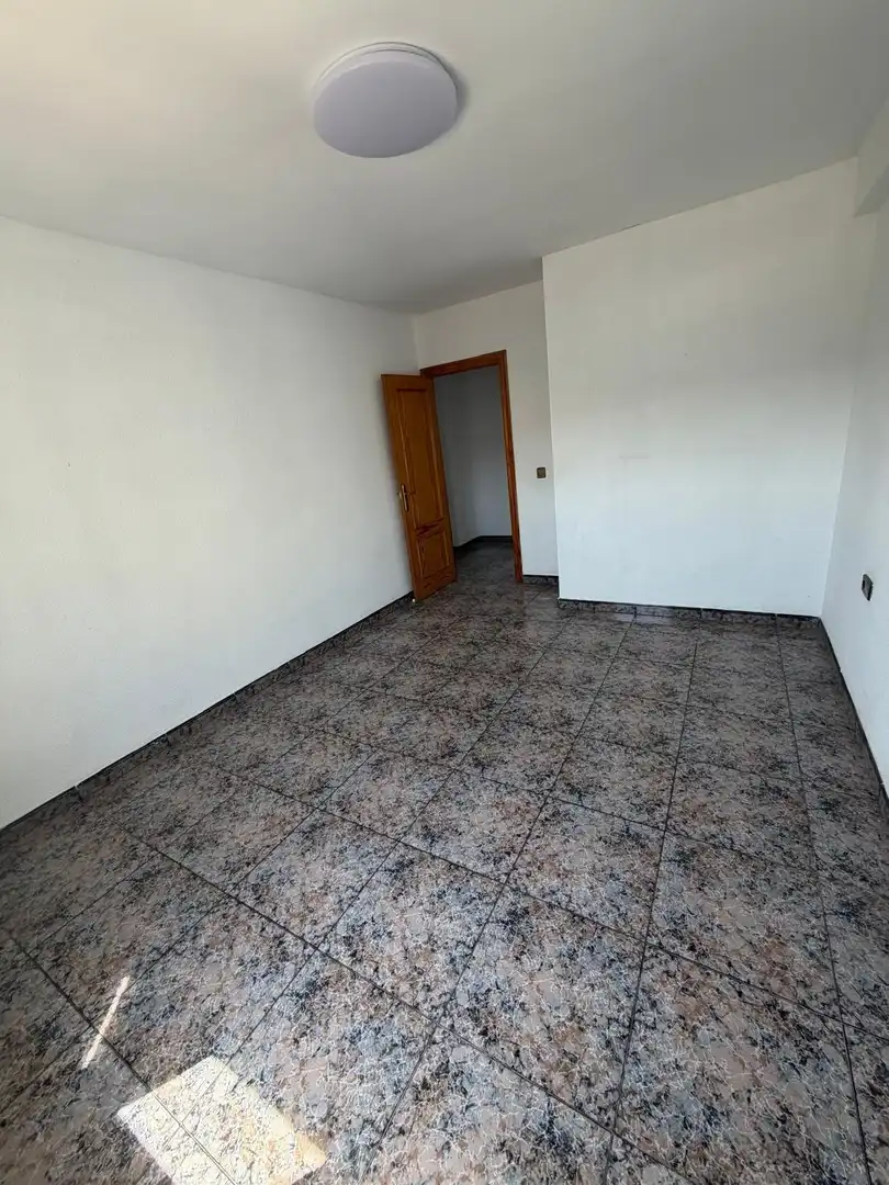 Piso en venta en Valencia con Balcón