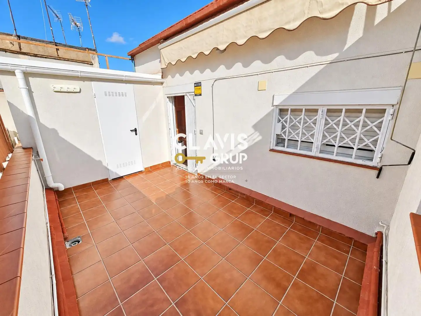 Penthouse with lift for sale in Nou Barris