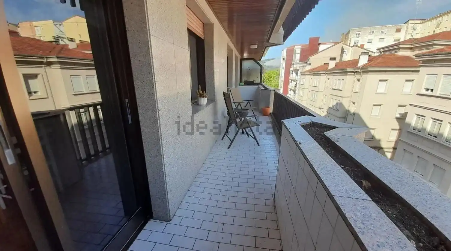 Terrassa de Pis de lloguer en Ourense Capital  amb Calefacció, Parquet i Balcó