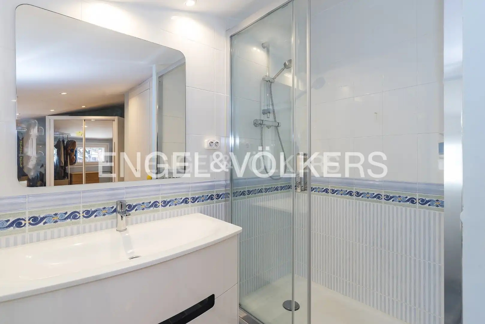 Bathroom of Houses for sale in Gavà  with Air Conditioner, Heating and Private garden