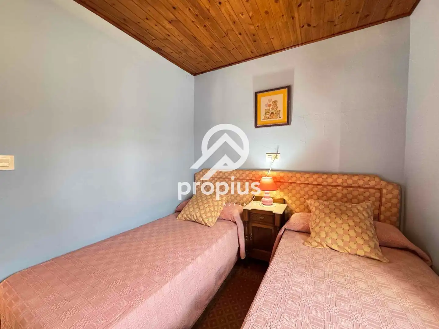 Habitación de Casa o chalet en venta en Parres con Calefacción, Jardín privado y Parquet