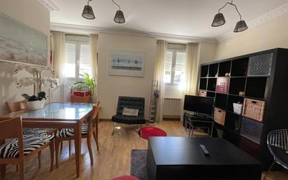 Living room of Duplex to rent in  Madrid Capital  with Air Conditioner