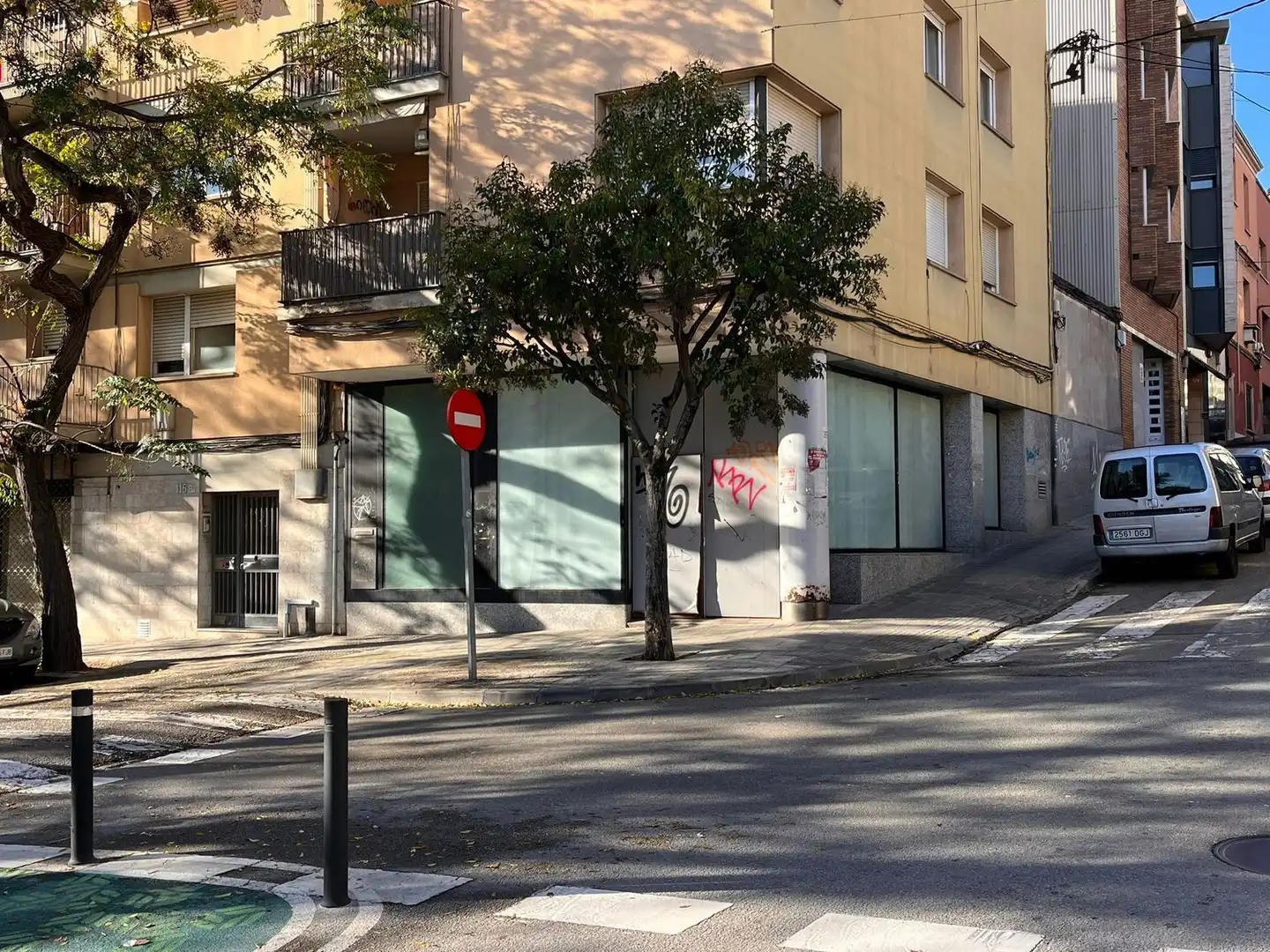 Business premises for sale in Calle de Faraday 115
