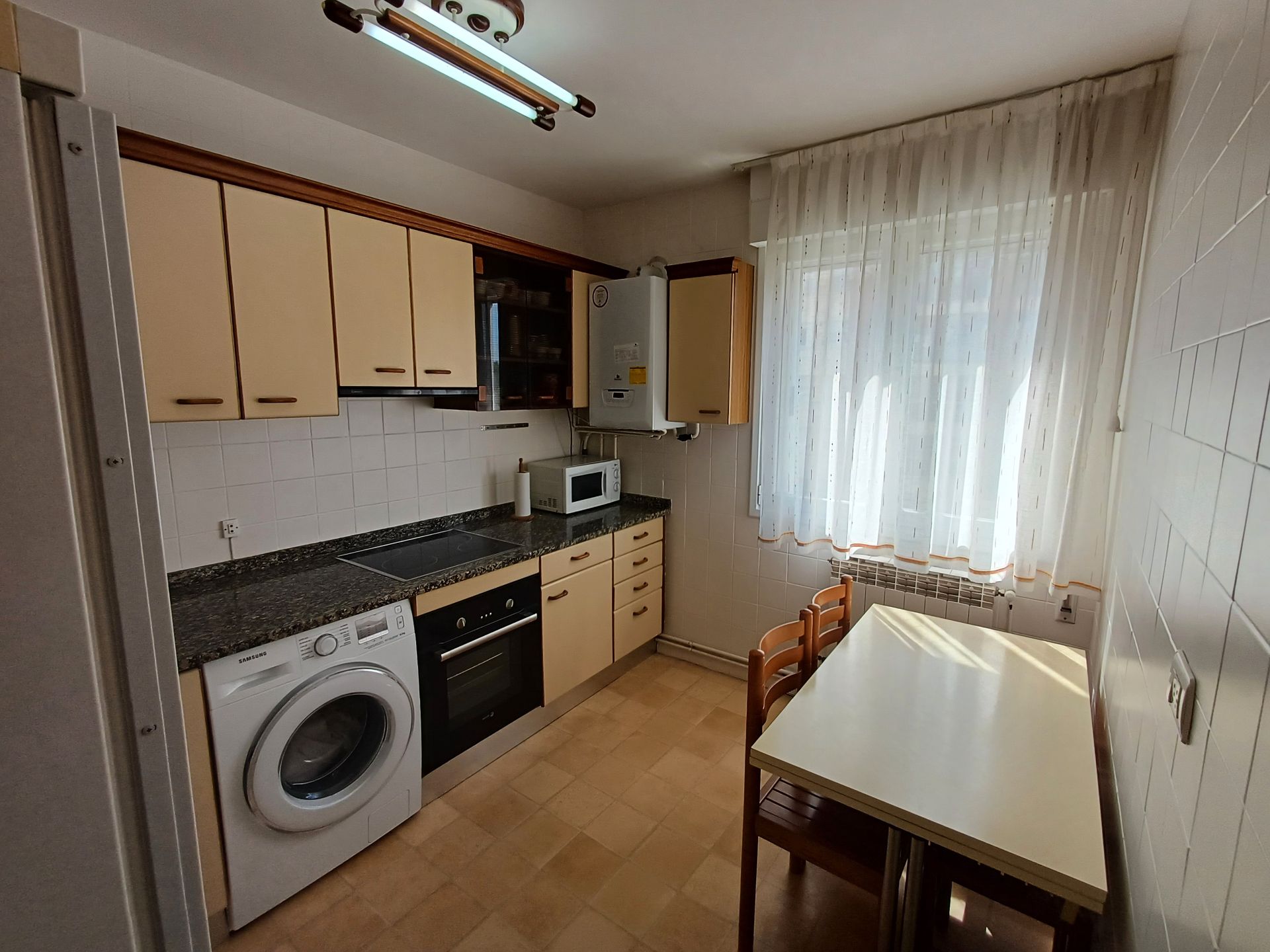 Cocina de Piso en venta en Vitoria - Gasteiz con Calefacción, Parquet y Terraza