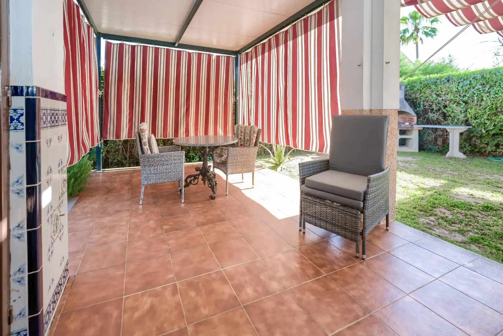 Terraza de Casa o chalet en venta en Palomares del Río con Aire acondicionado, Calefacción y Jardín privado