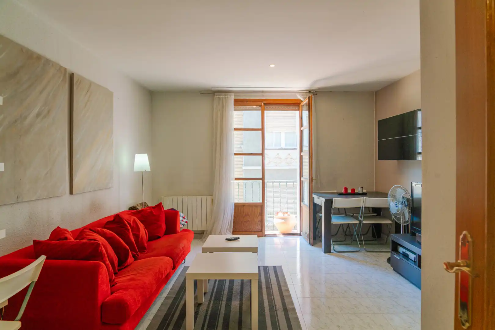 Living room of Flat for sale in Zaragoza  with Heating, Furnished and Oven