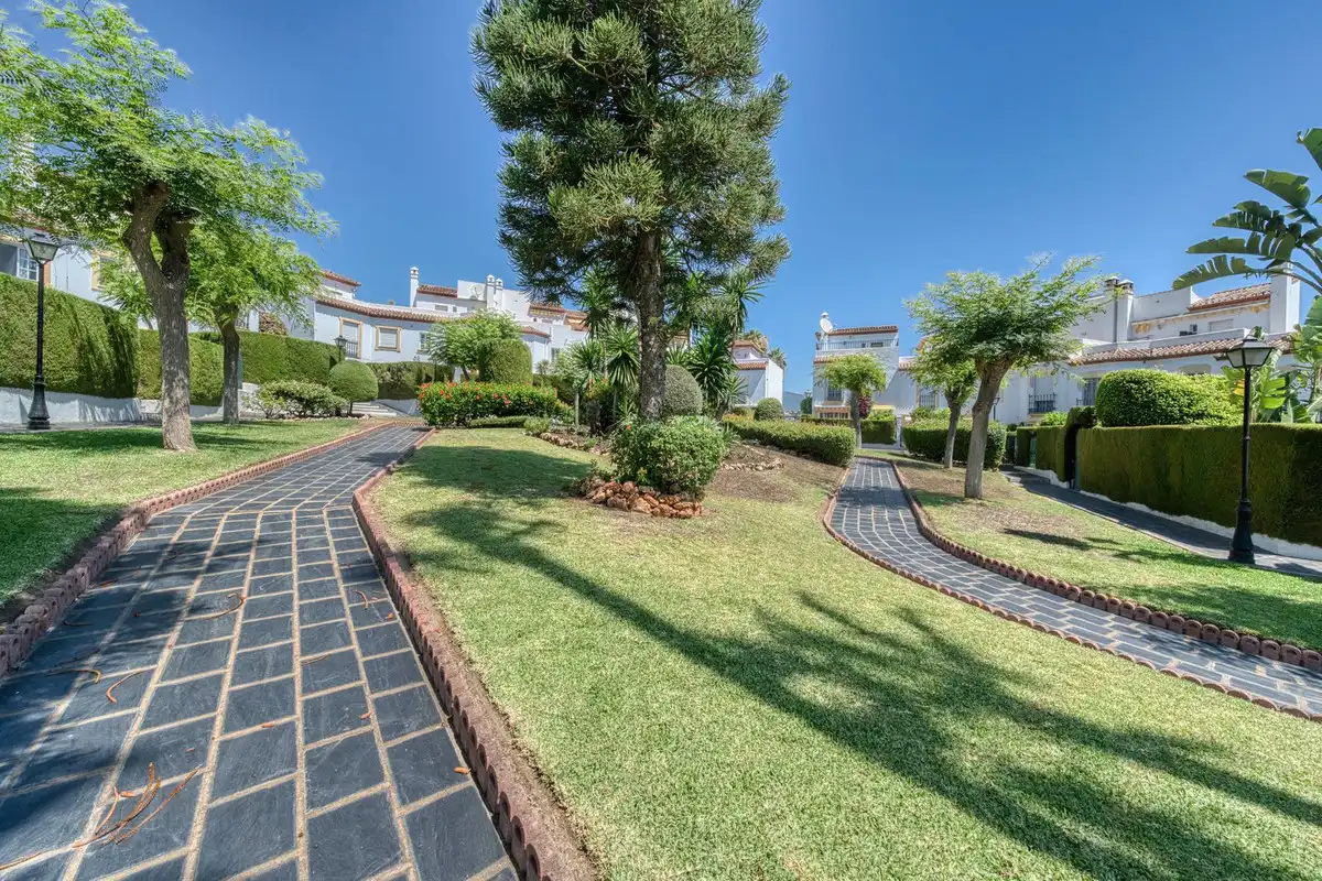Jardín de Casa adosada en venta en Estepona con Jardín privado, Terraza y Piscina comunitaria