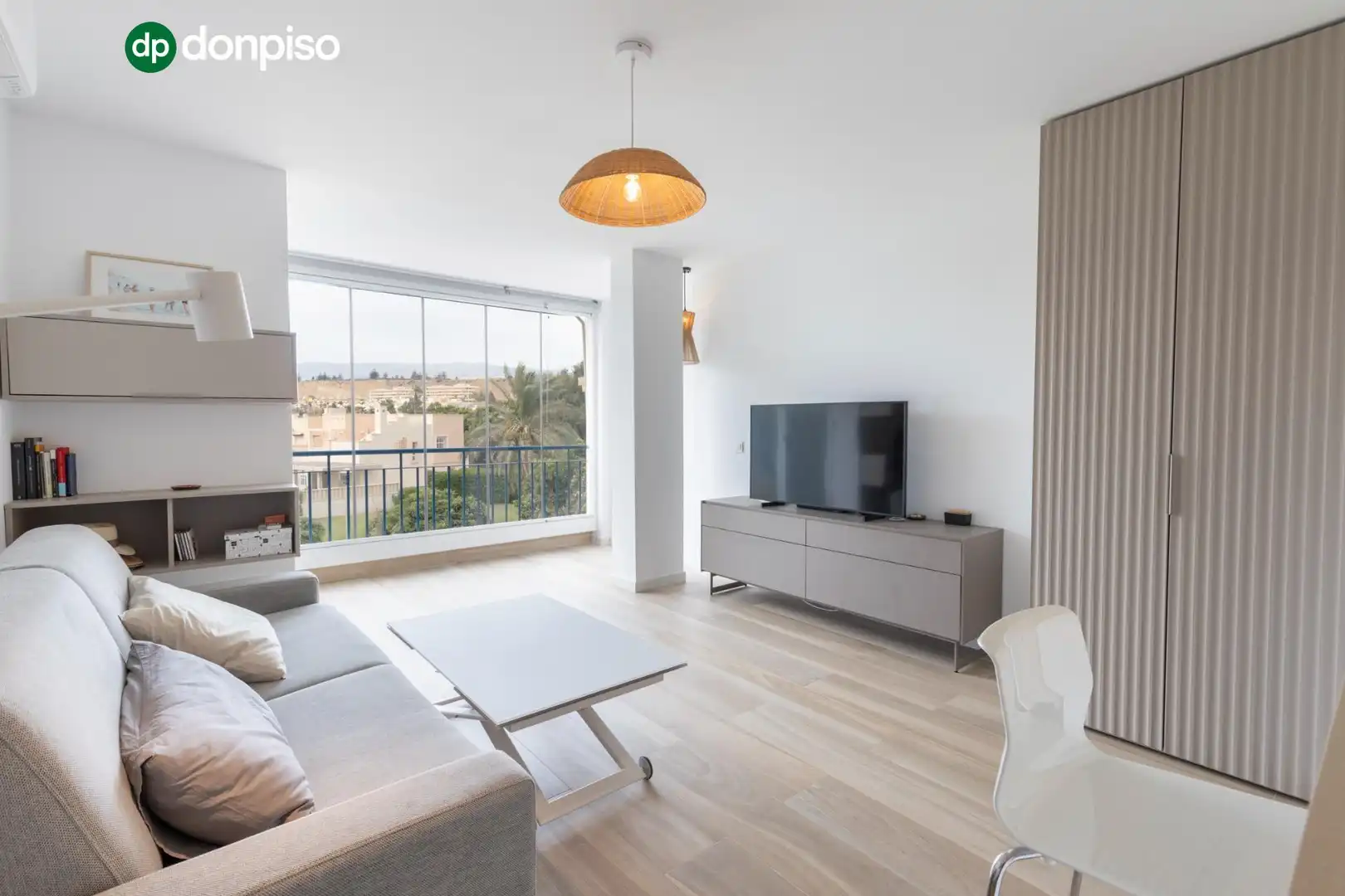 Sala de estar de Piso en venta en El Ejido con Piscina comunitaria