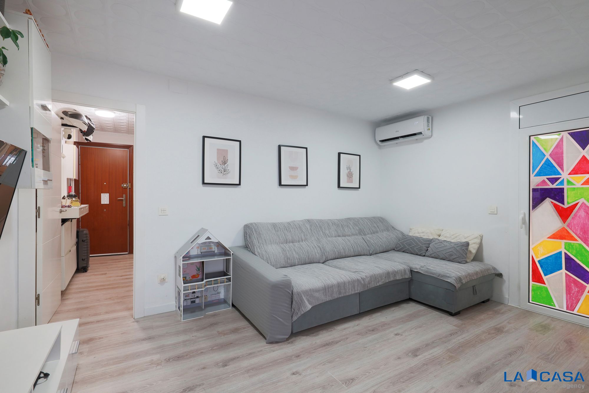 Living room of Flat for sale in  Barcelona Capital  with Heating, Terrace and Storage room