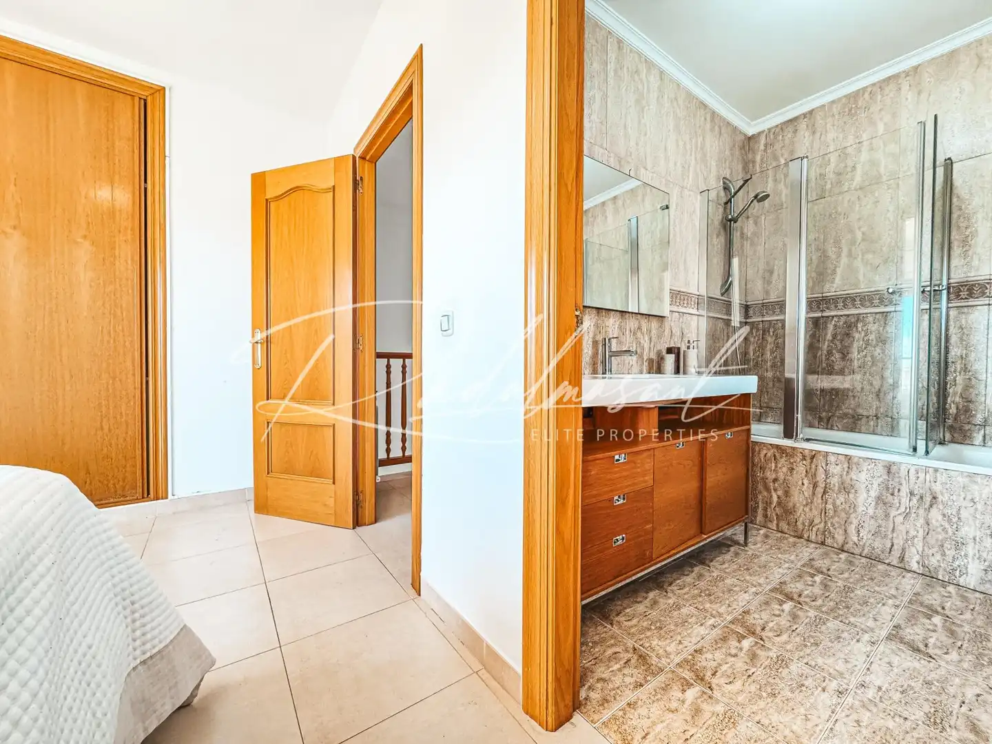 Bathroom of Detached homes for sale in Mont-roig del Camp  with Air Conditioner, Heating and Private garden