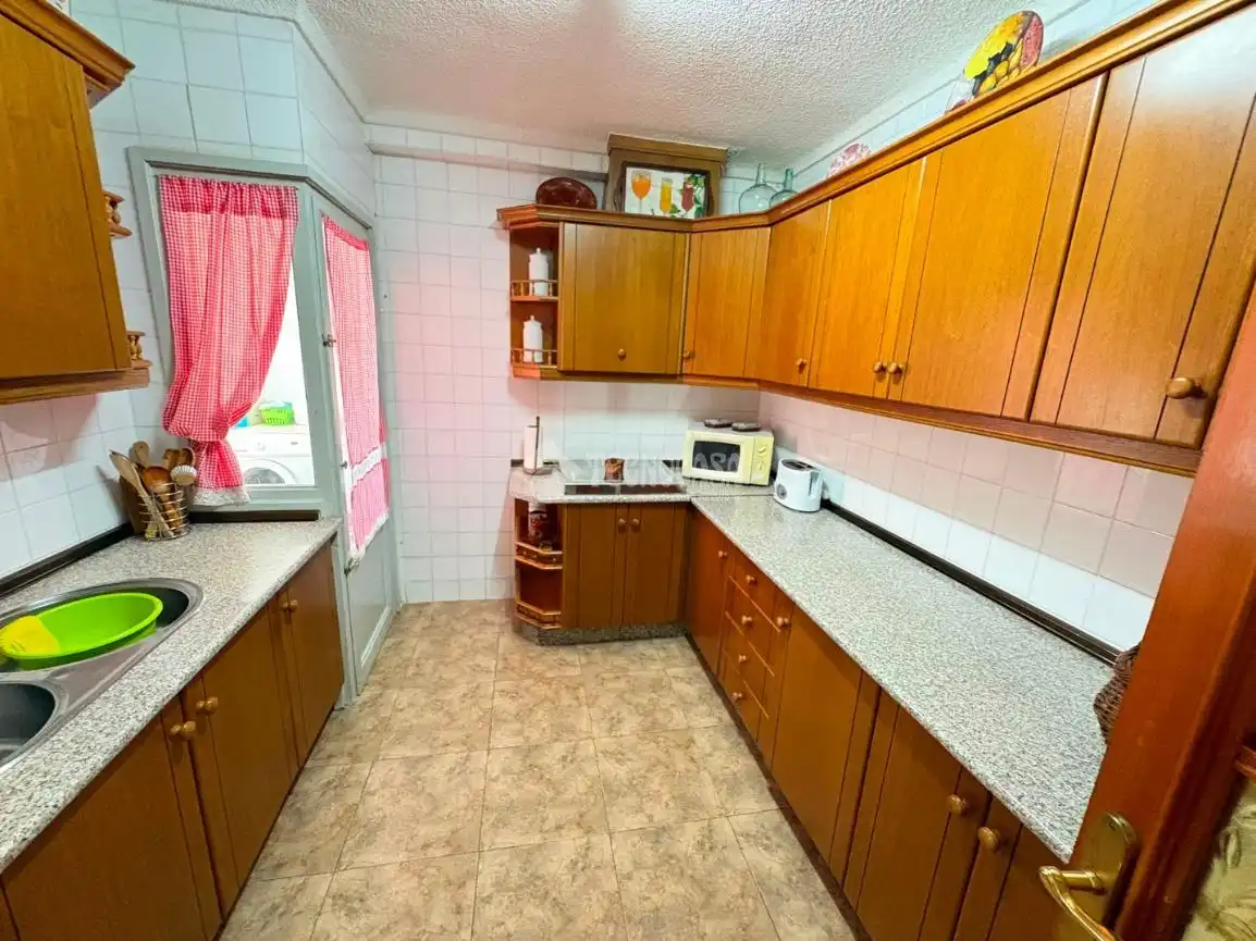 Kitchen of Flat for sale in Alicante / Alacant  with Furnished and Balcony