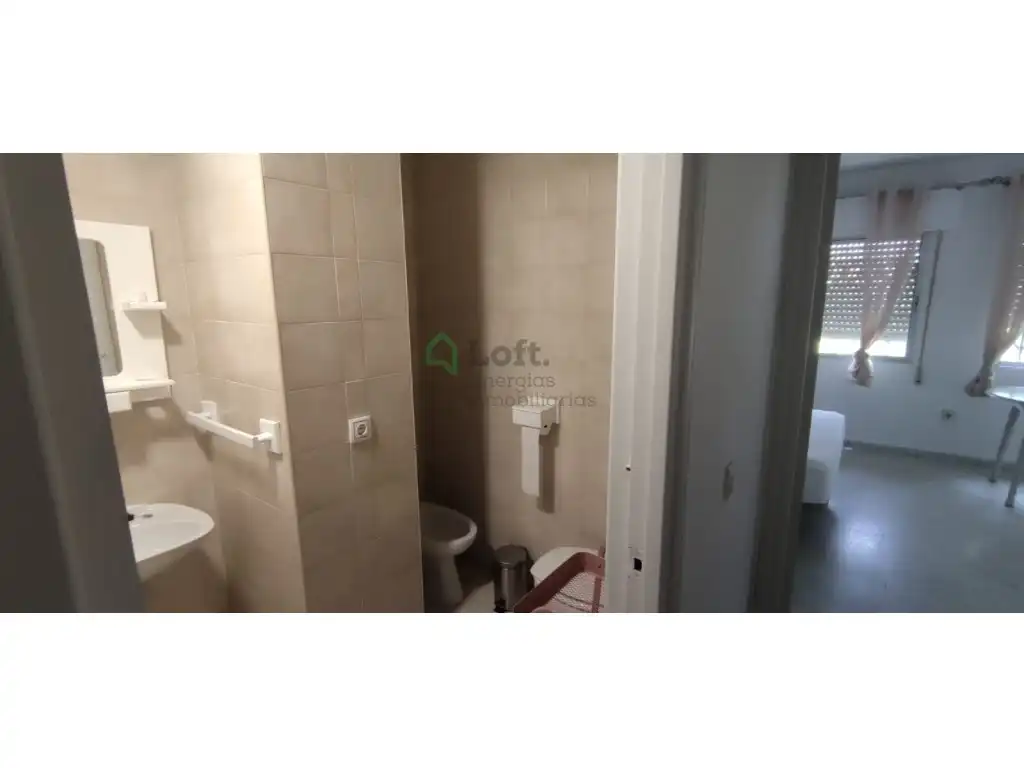 Bany de Apartament de lloguer en Badajoz amb Aire condicionat, Moblat i Rentadora