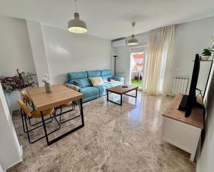 Living room of Attic for sale in Valdepeñas  with Air Conditioner, Heating and Terrace