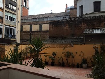 Appartamento con balcone in vendita a Carrer de Villarroel 79