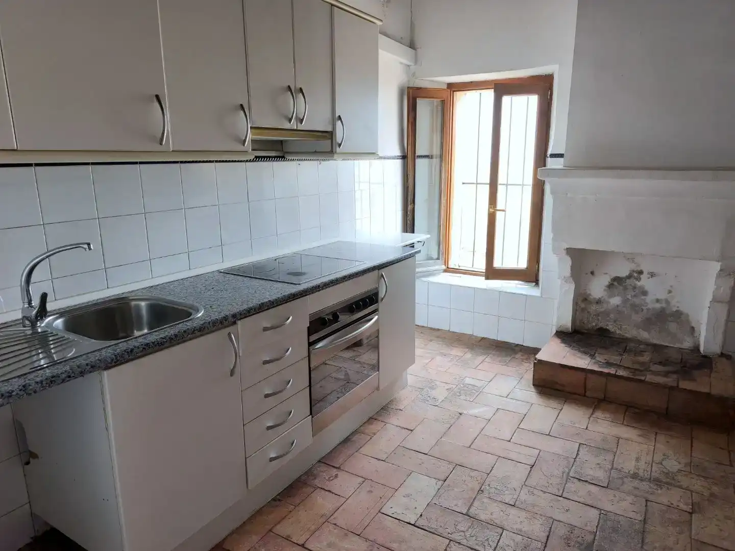 Cocina de Casa o chalet en venta en Torrecaballeros con Jardín privado, Horno y Balcón