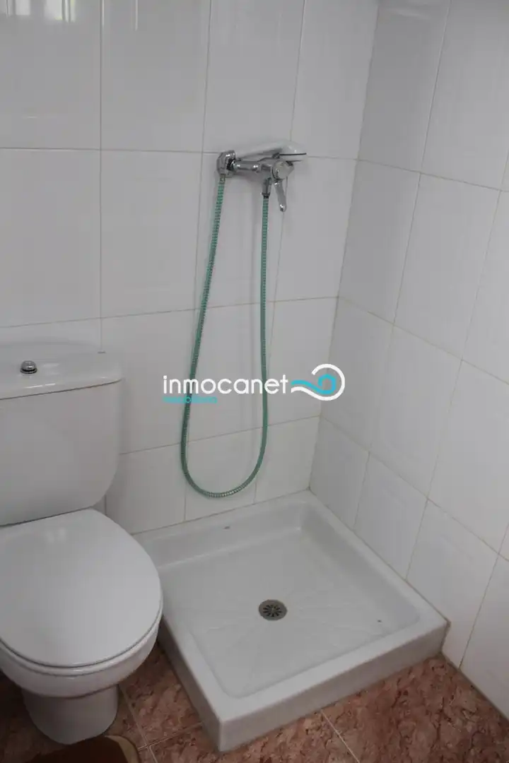Bany de Apartament en venda en Oliva amb Traster