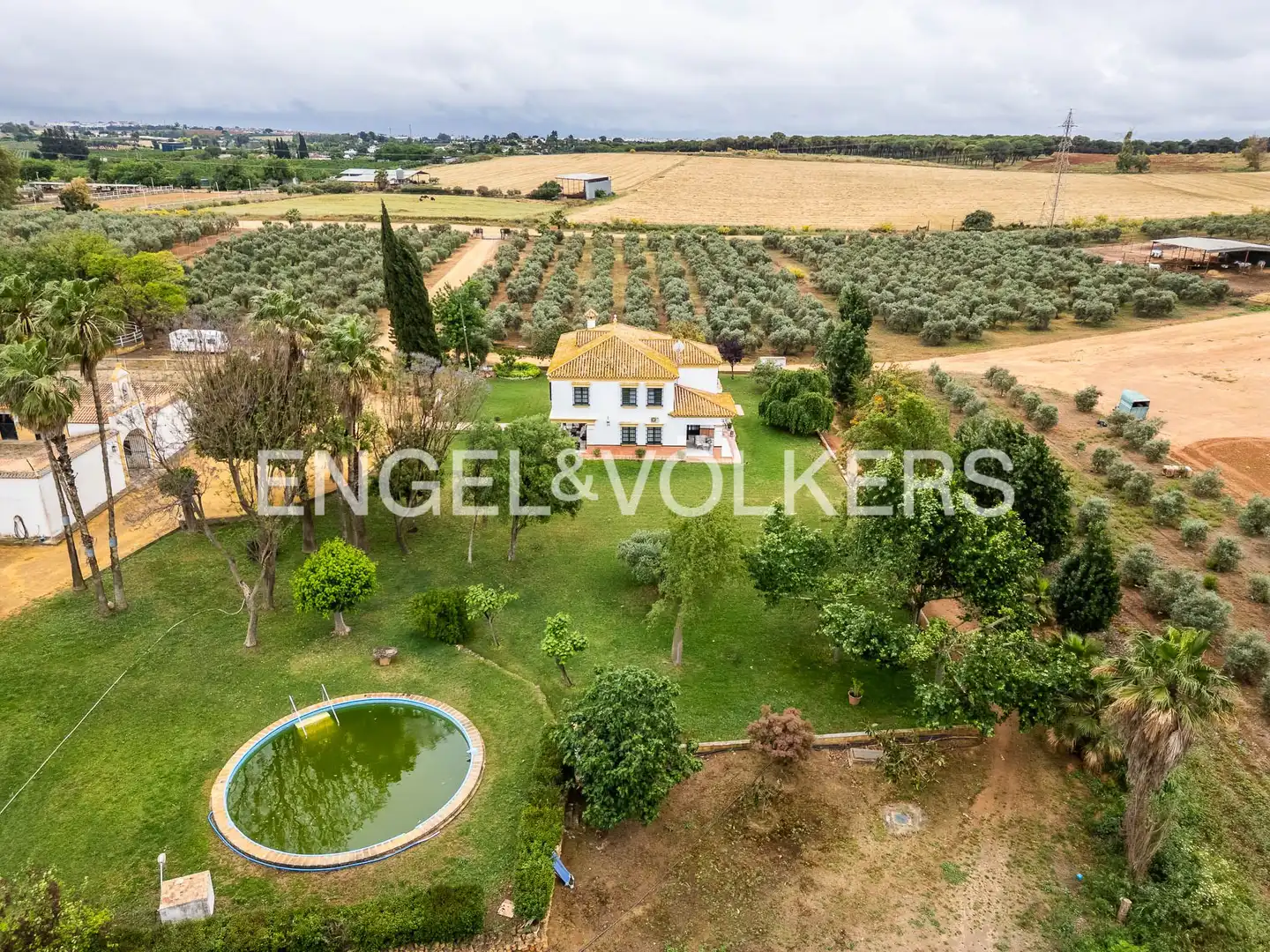 Casa rústica amb terrassa en venda a Mairena del Alcor, imagen 2