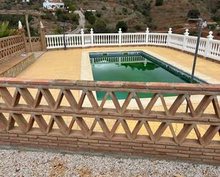 Piscina de Finca rústica de lloguer en Riogordo amb Piscina i Balcó