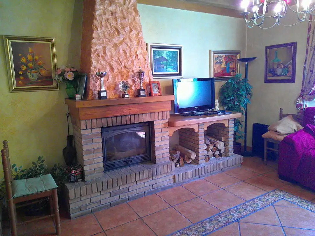 Sala d'estar de Casa adosada en venda en Uztárroz / Uztarroze amb Calefacció i Moblat