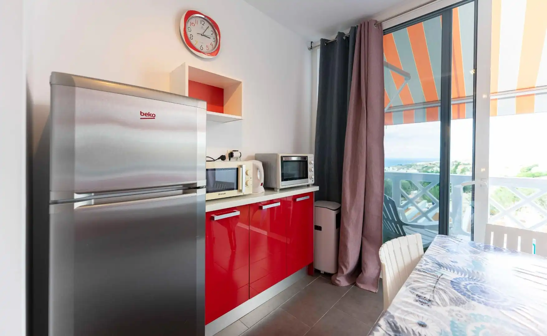 Cocina de Apartamento de alquiler en Adeje con Aire acondicionado, Terraza y Amueblado