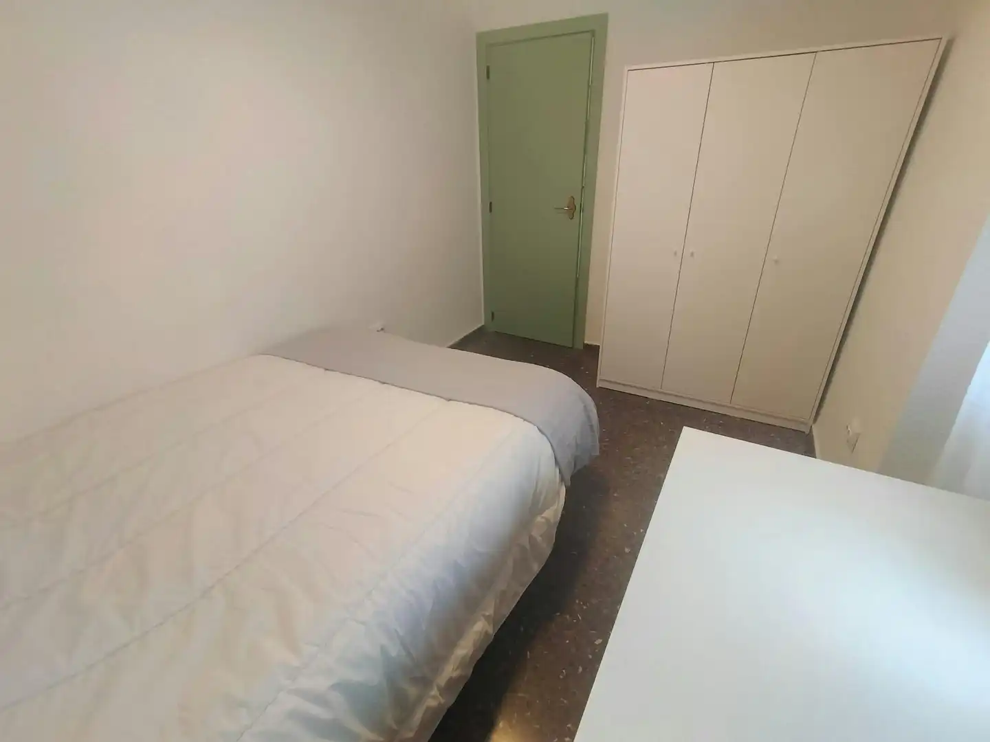 Bedroom of Flat for share in Valencia  with Furnished and Washing machine