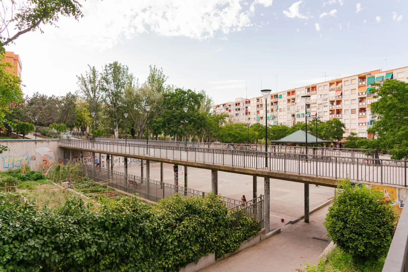 Vista exterior de Piso en venta en Zaragoza con Calefacción, Balcón y Alarma