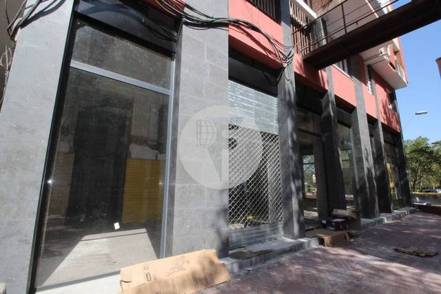 Local comercial en Alquiler en La Sagrera