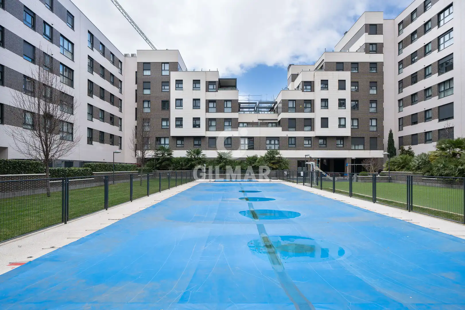Exterior view of Flat for sale in Madrid  with Heating, Private garden and Storage room