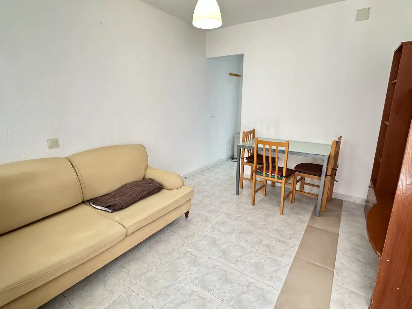 Sala de estar de Apartamento en venta en Madrid con Calefacción, Amueblado y Lavadora