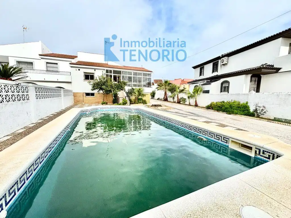 Piscina de Casa o xalet en venda en La Antilla amb Terrassa i Traster