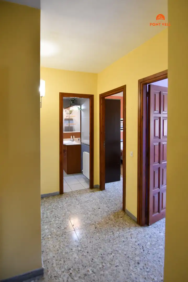 Ático en venta en La Bisbal d'Empordà con Calefacción, Terraza y Balcón