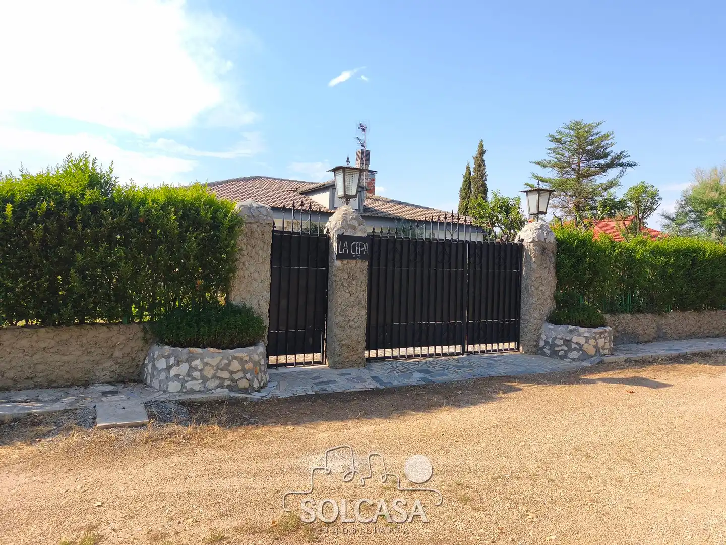 Außenansicht von Country house zum Verkauf in Trigueros del Valle mit Heizung, Privatgarten und Schwimmbad