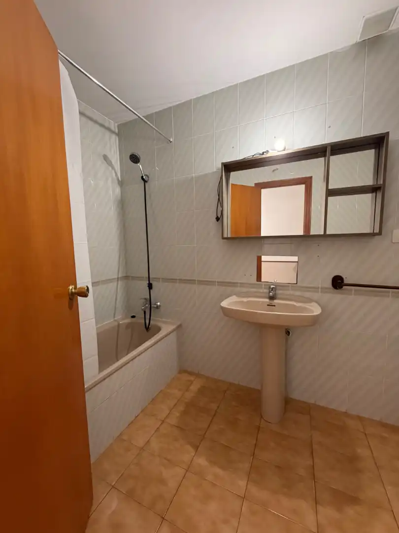 Bany de Casa adosada de lloguer en Benicasim / Benicàssim amb Jardí privat, Terrassa i Traster