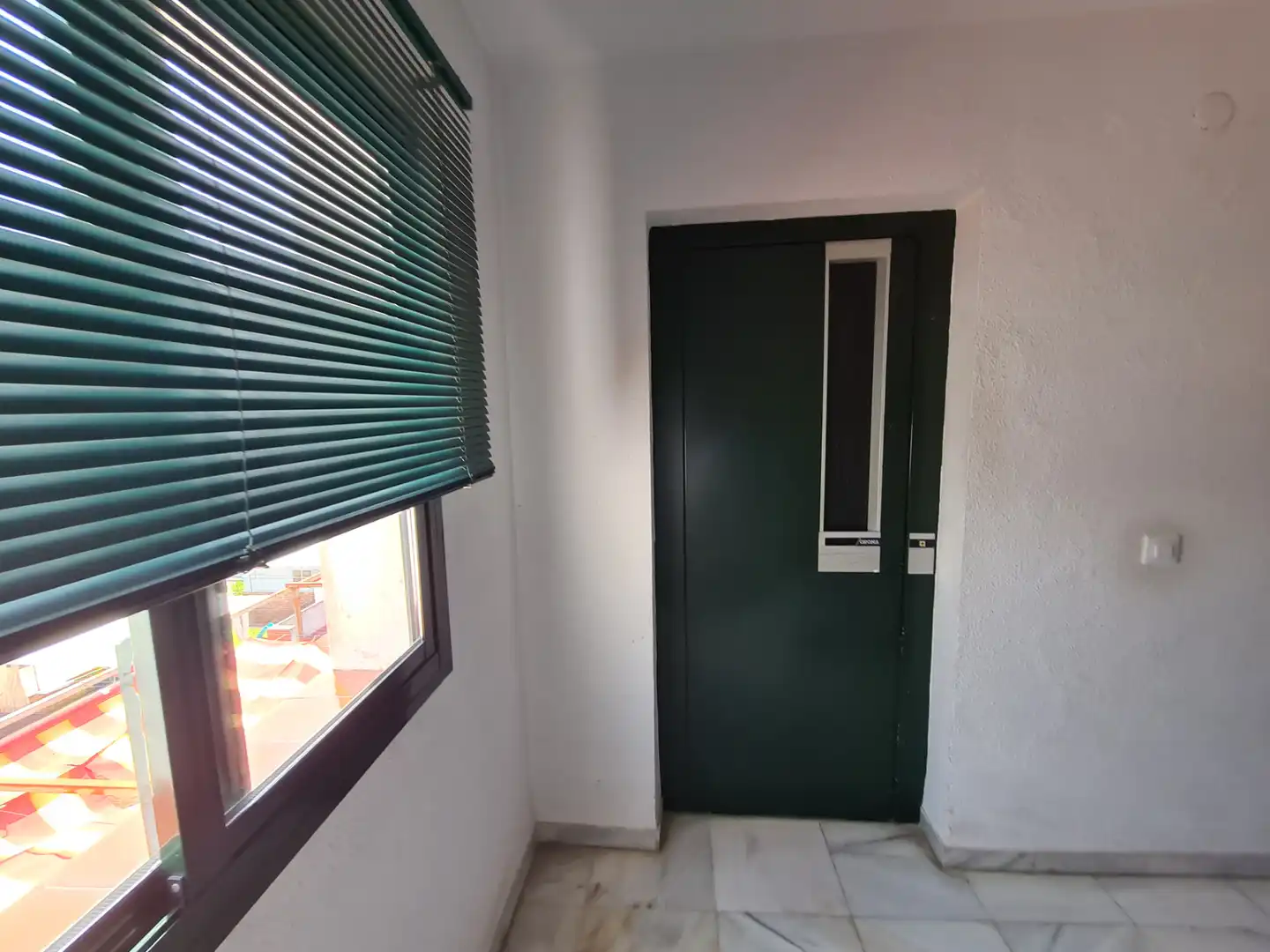 Flat for sale in Sevilla  with Air Conditioner, Terrace and Balcony