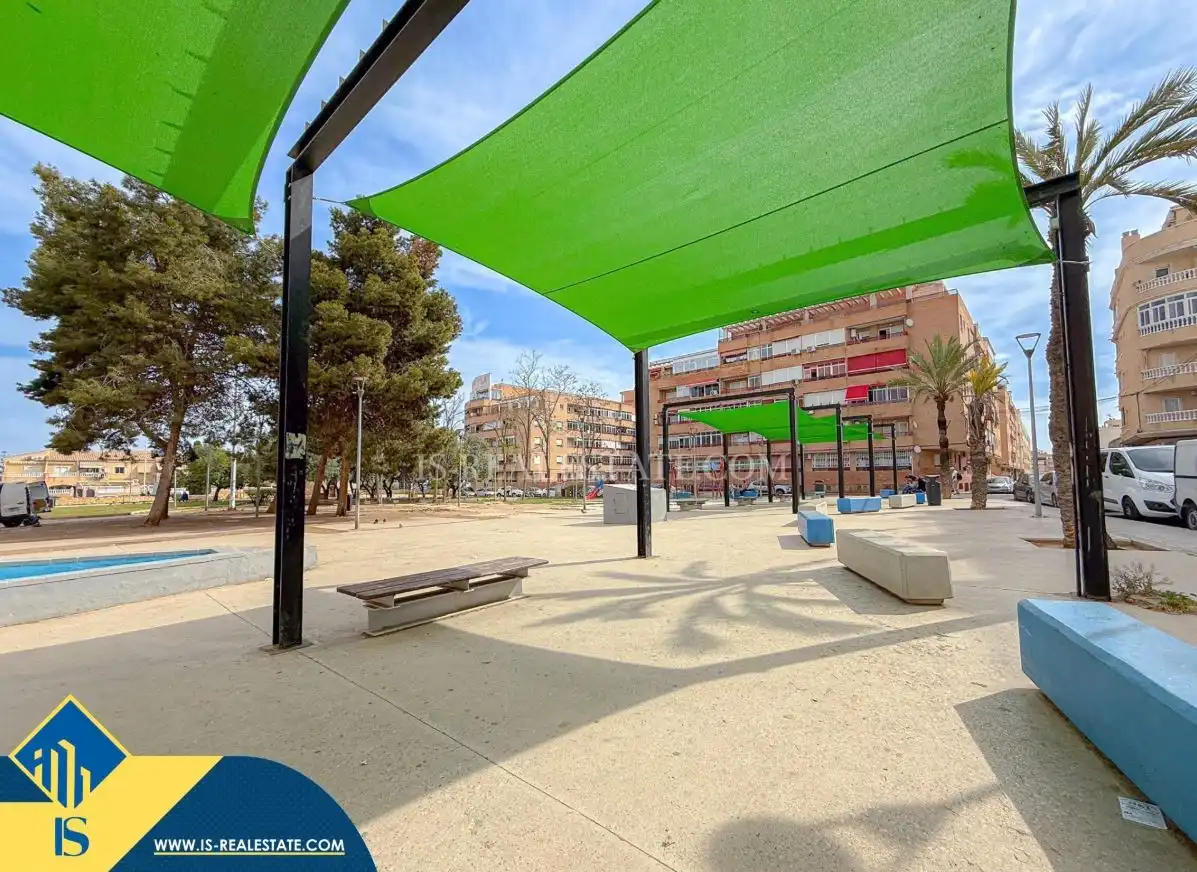 Terraza de Apartamento en venta en Torrevieja con Calefacción, Terraza y Amueblado