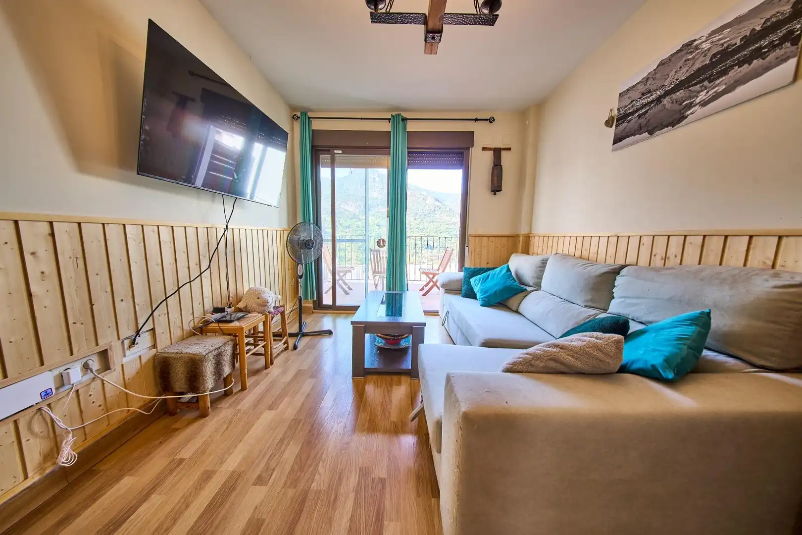 Living room of Flat for sale in Güéjar Sierra  with Air Conditioner and Community pool
