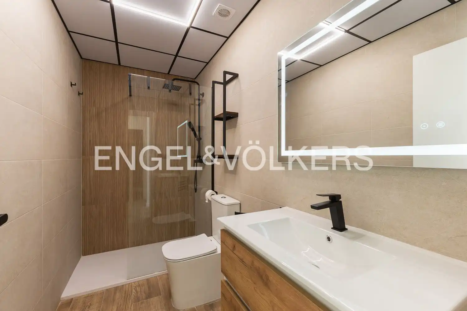 Bathroom of Houses for rent in Serra  with Air Conditioner, Heating and Terrace