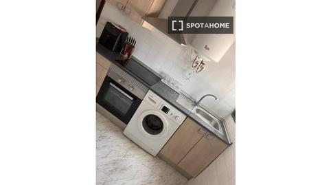 Photo 3 of Flat to share in La Serna, Madrid