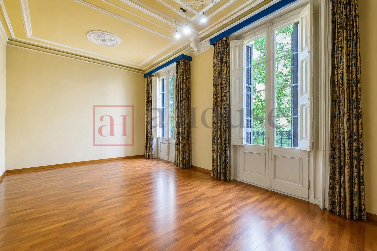 Appartamento con terrazza in vendita a Carrer de Casp, imagen 3