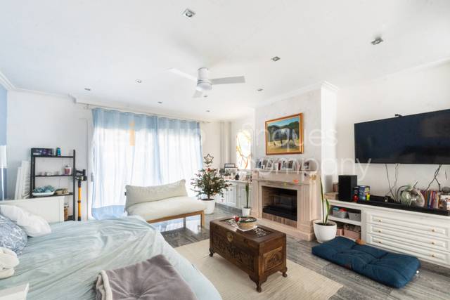 Casa-chalet en Venta en Vilablareix