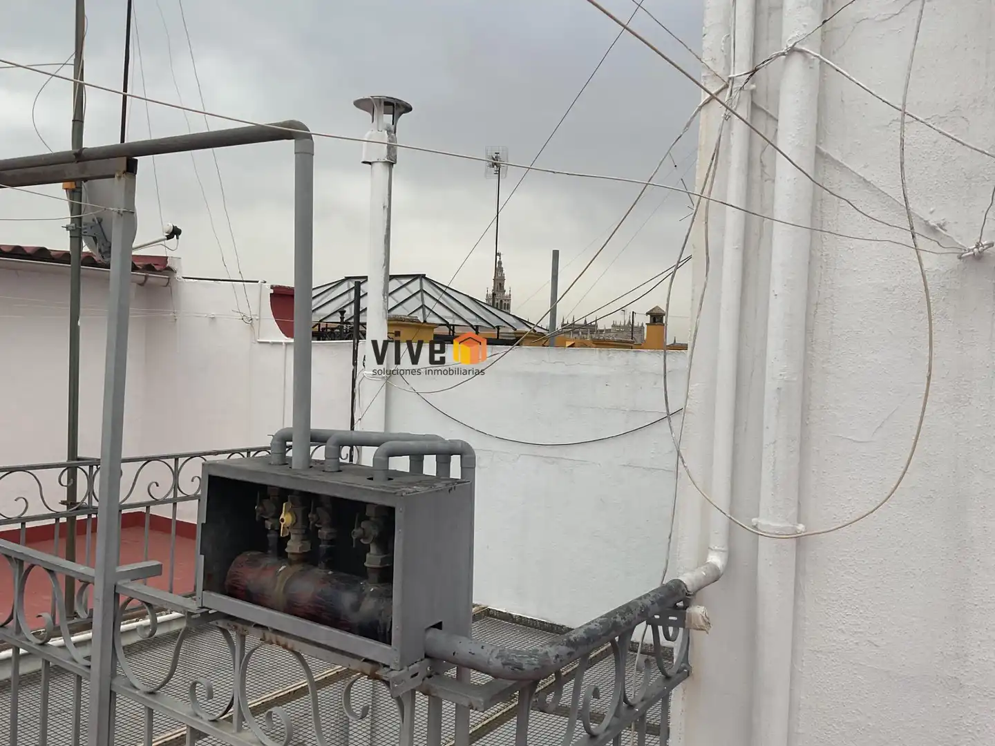 Exterior view of Flat for sale in Sevilla  with Air Conditioner, Heating and Terrace