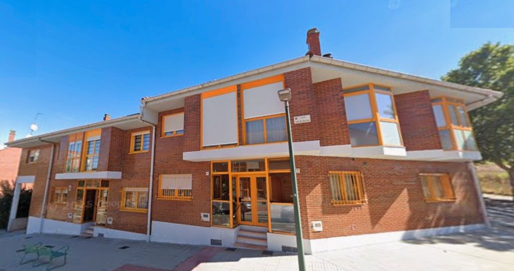 Vista exterior de Casa o xalet en venda en Burgos Capital amb Calefacció, Parquet i Traster