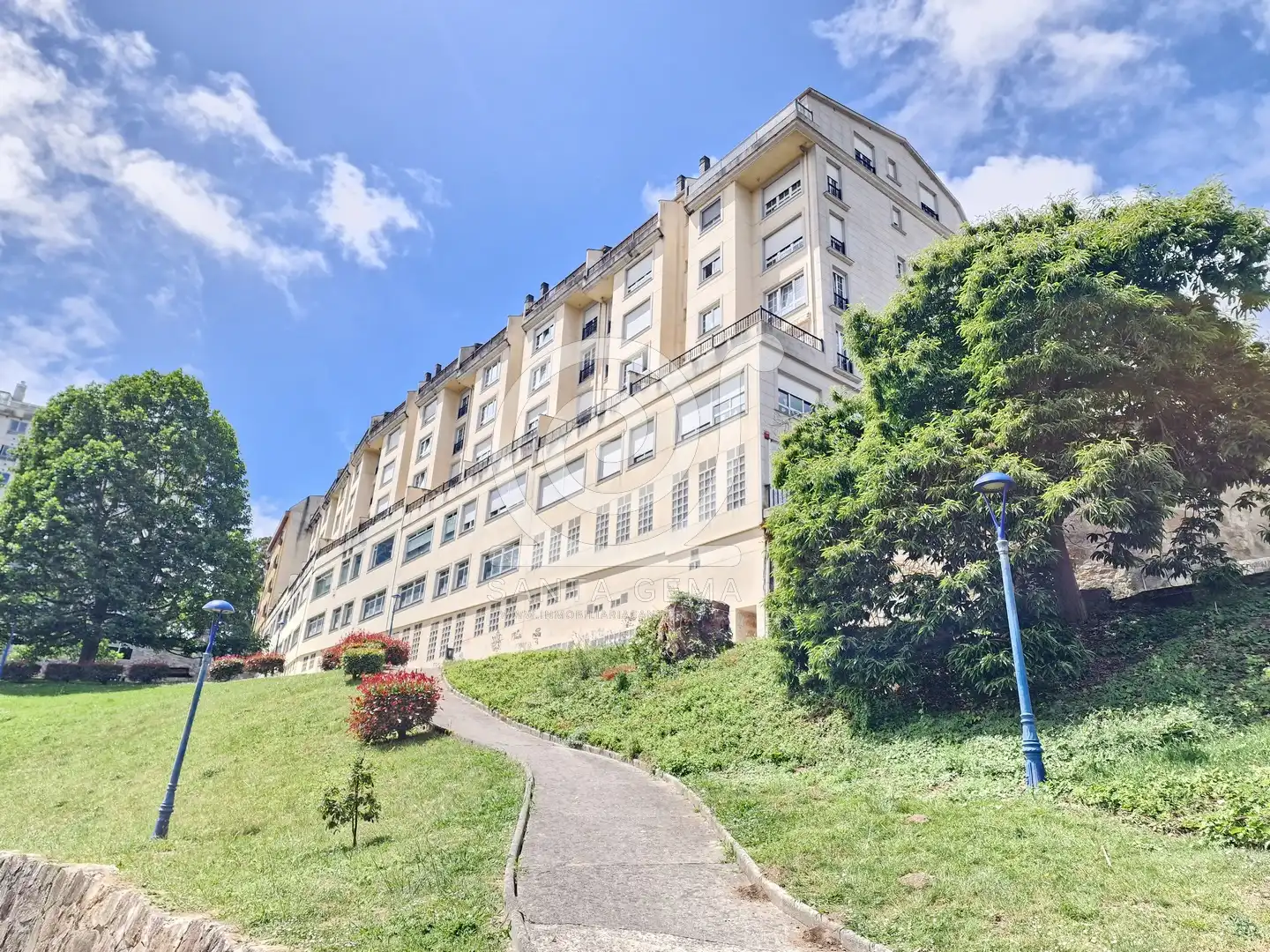 Vista exterior de Ático en venta en Culleredo con Calefacción, Terraza y Trastero