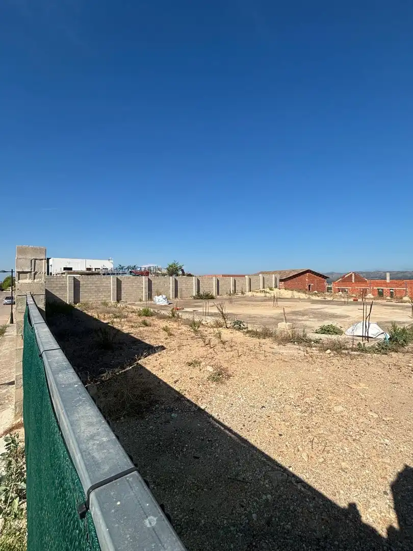 Residential zum Verkauf in L'Énova