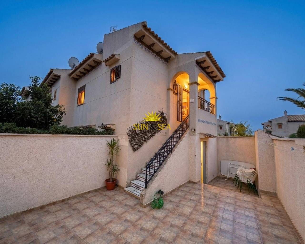 Vista exterior de Pis de lloguer en Torrevieja amb Aire condicionat, Calefacció i Terrassa